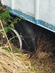 40ft Box Truck Container on chassis